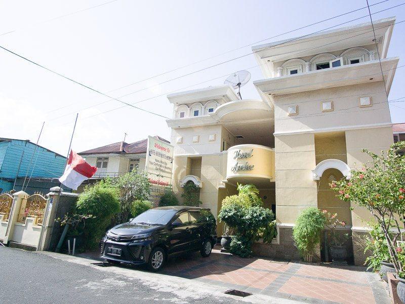 Hôtel Reddoorz Near Pantai Falajawa Ternate Extérieur photo