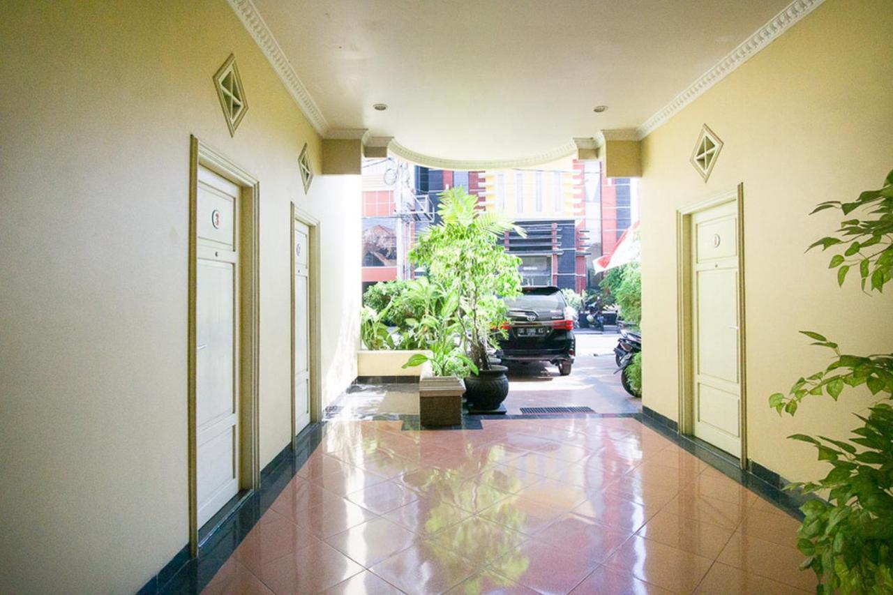 Hôtel Reddoorz Near Pantai Falajawa Ternate Extérieur photo